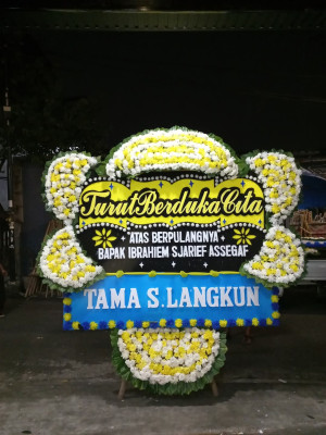 Papan Bunga Duka di Arso Barat